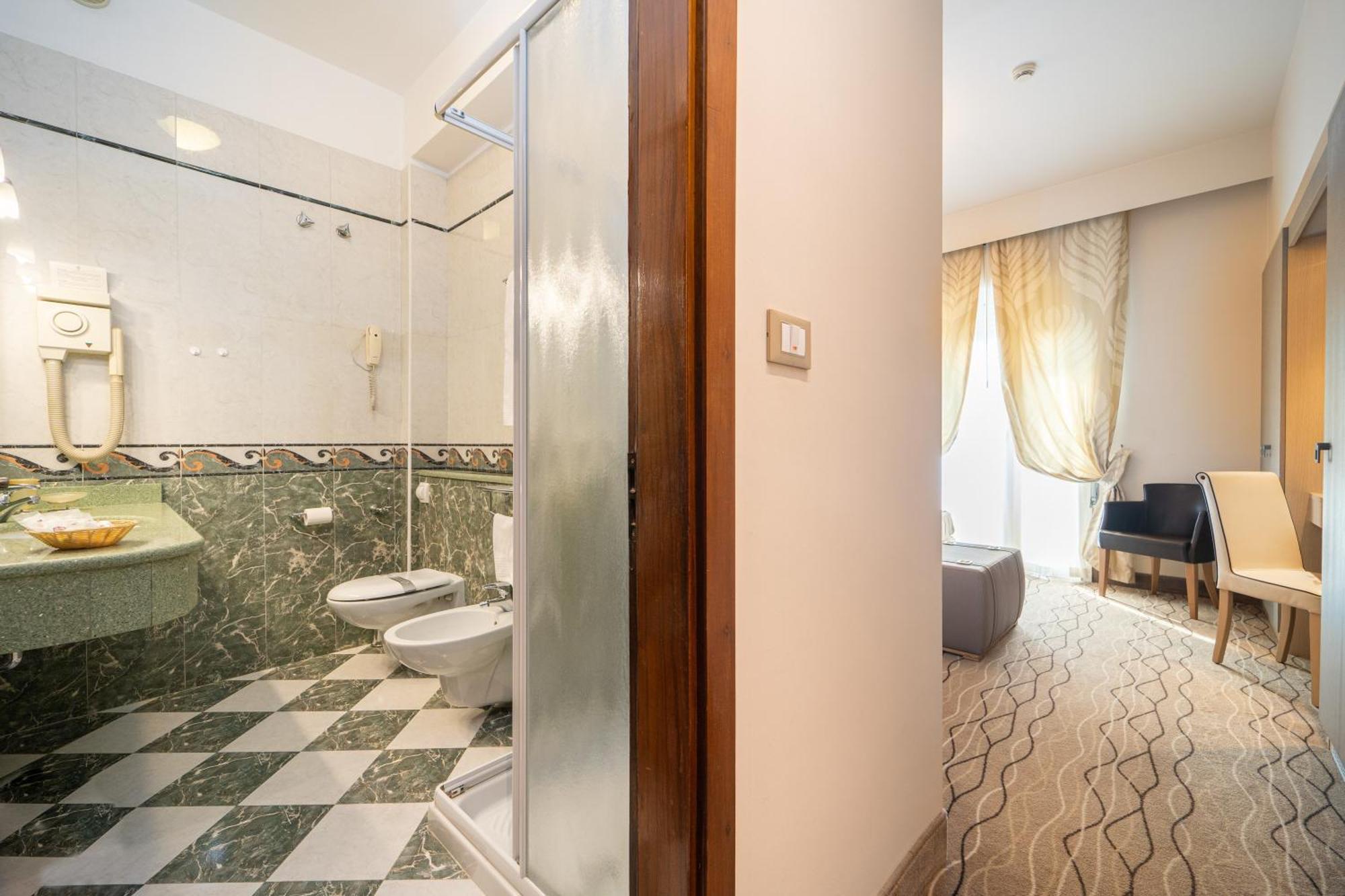 Hotel Ariston Molino Buja アーバノ・テルメ 部屋 写真