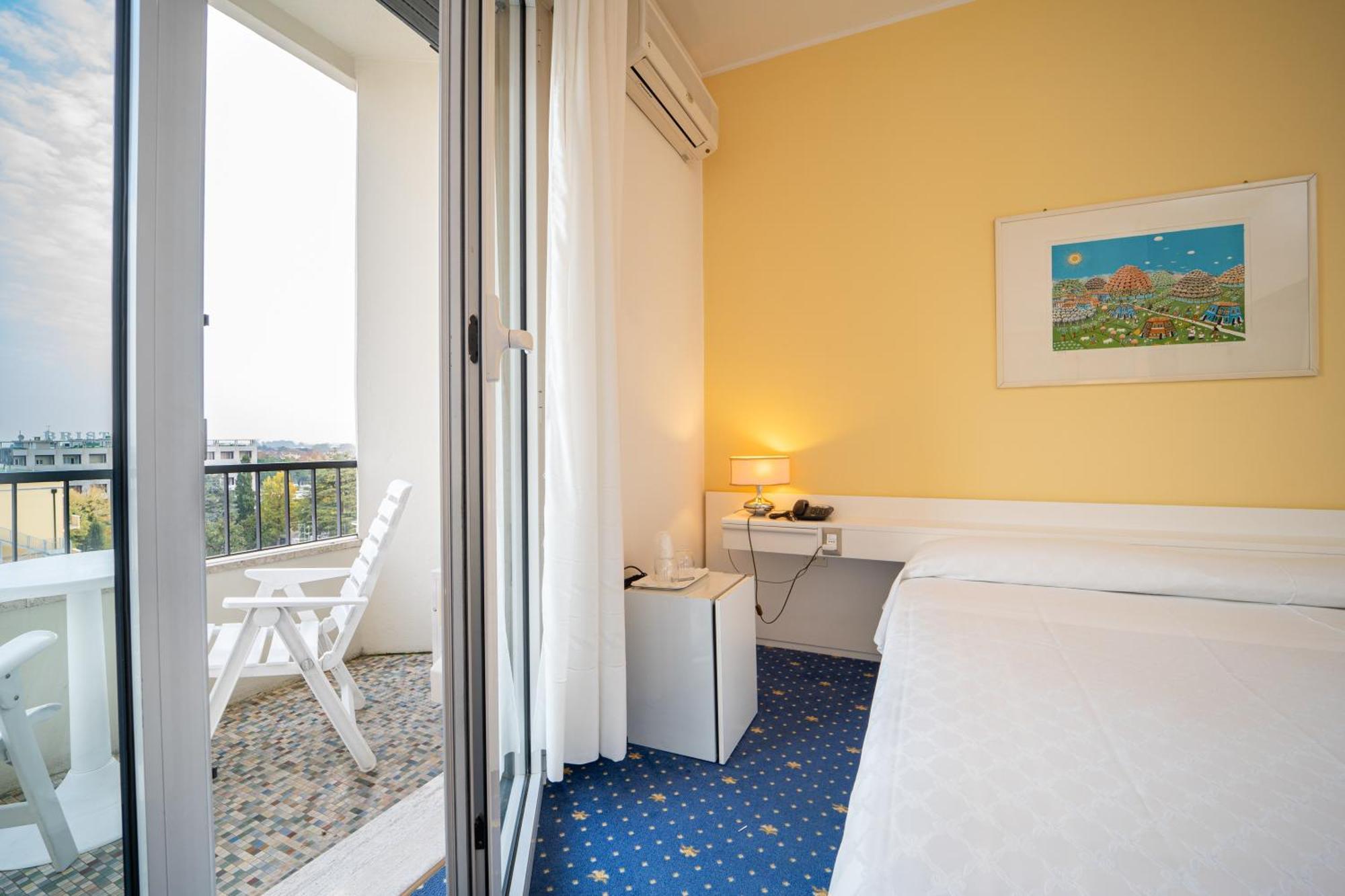 Hotel Ariston Molino Buja アーバノ・テルメ 部屋 写真