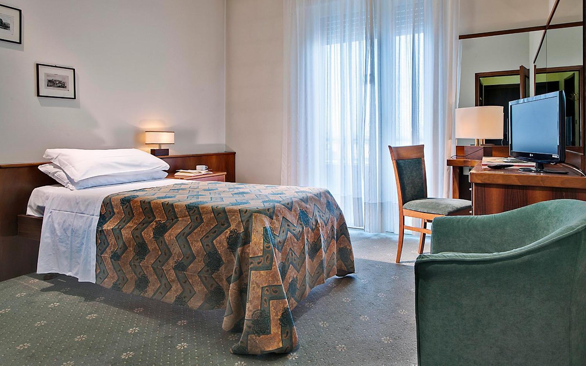 Hotel Ariston Molino Buja アーバノ・テルメ 部屋 写真
